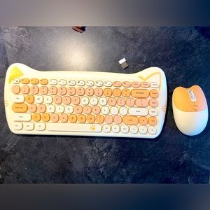 Cat keyboard and mouse with USB